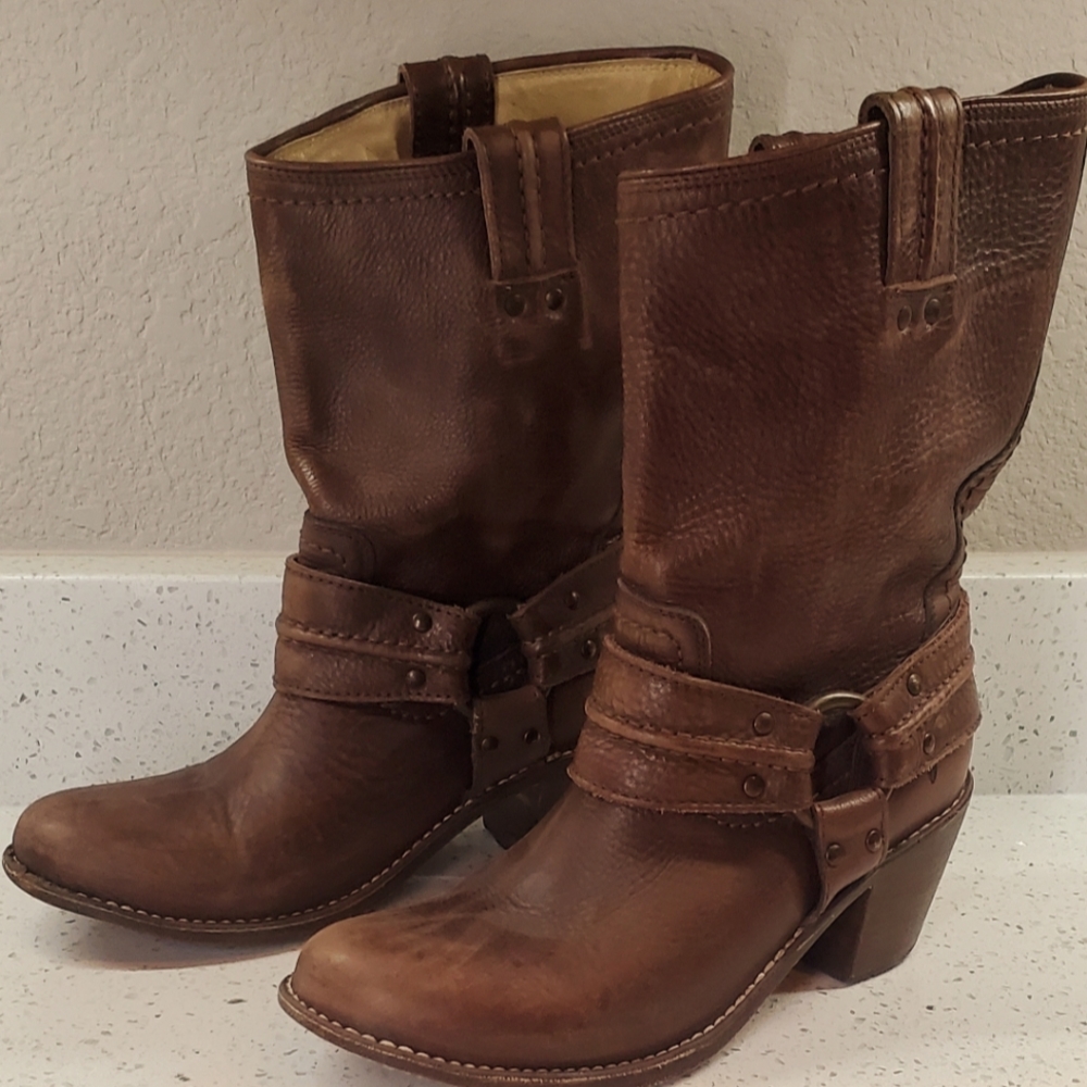 Frye brown leather cowboy boots. Size 8.5